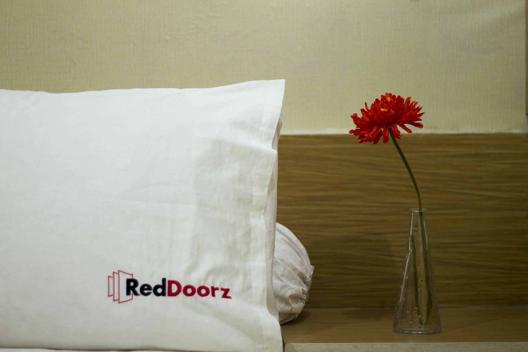Reddoorz @ Cihampelas باندونج المظهر الخارجي الصورة